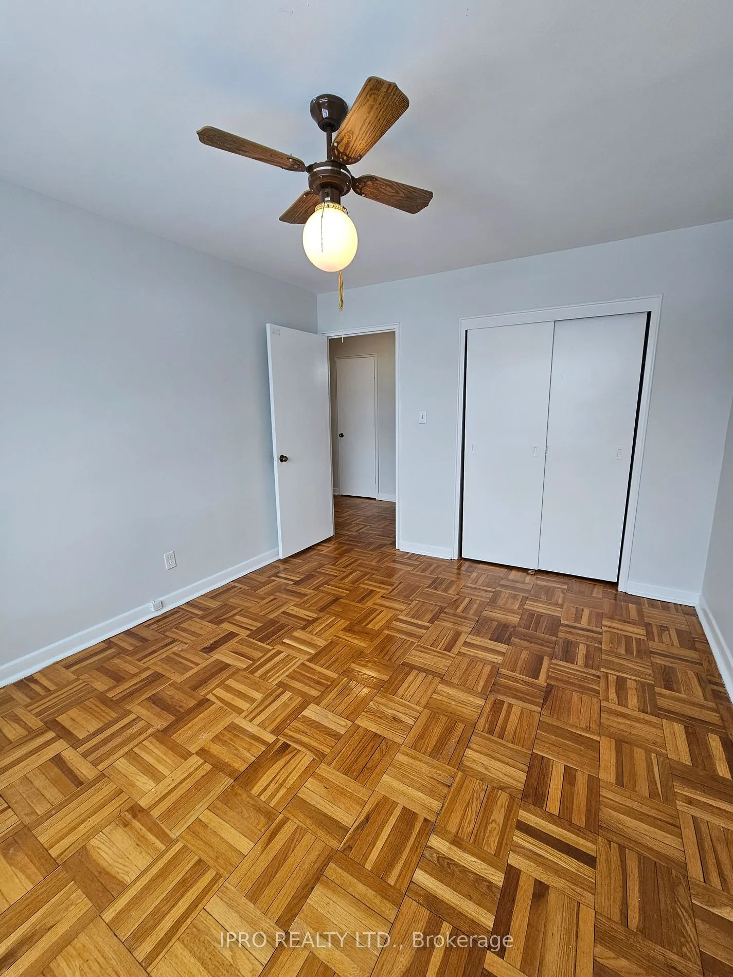 20 Cosburn Ave, #302