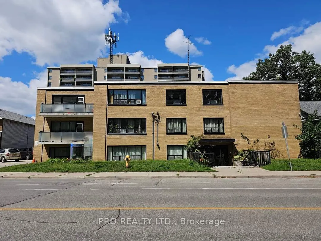 20 Cosburn Ave, #302