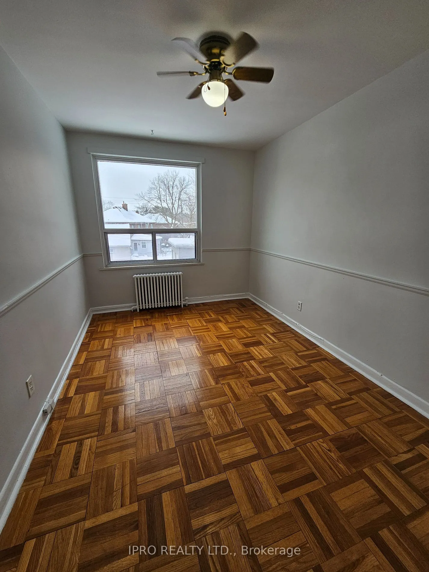 20 Cosburn Ave, #302