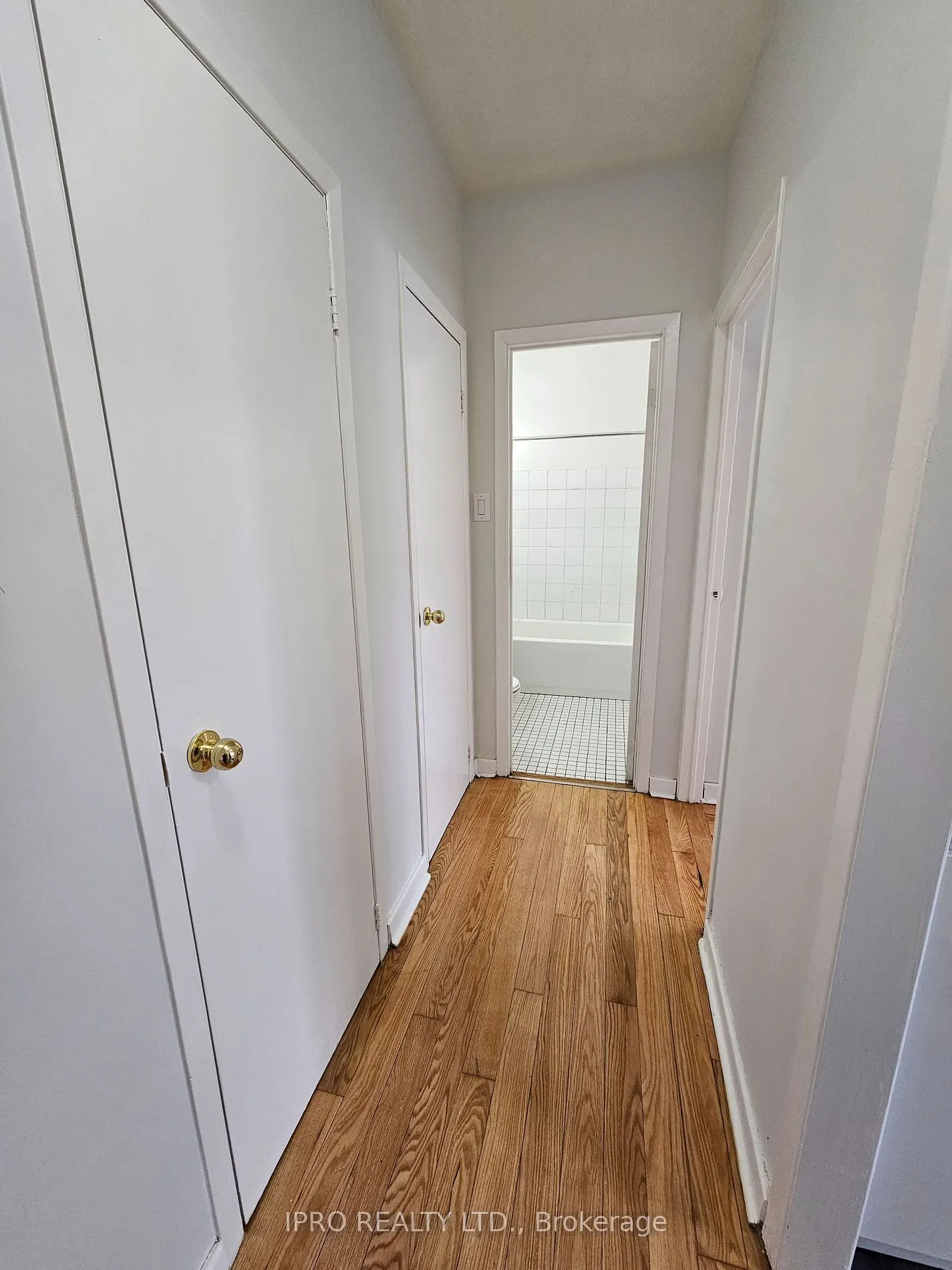 20 Cosburn Ave, #102