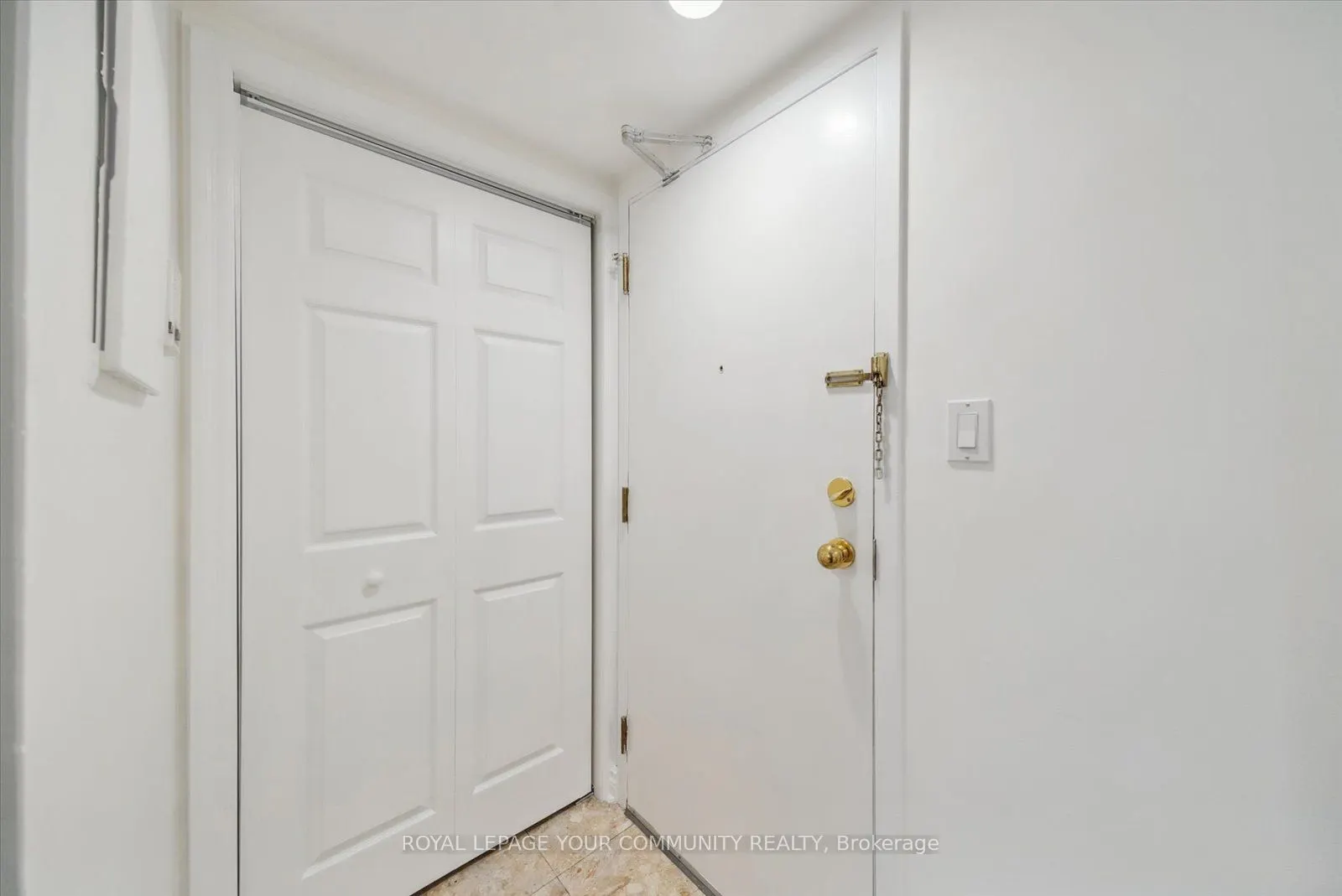 60 Kippendavie Ave, #201