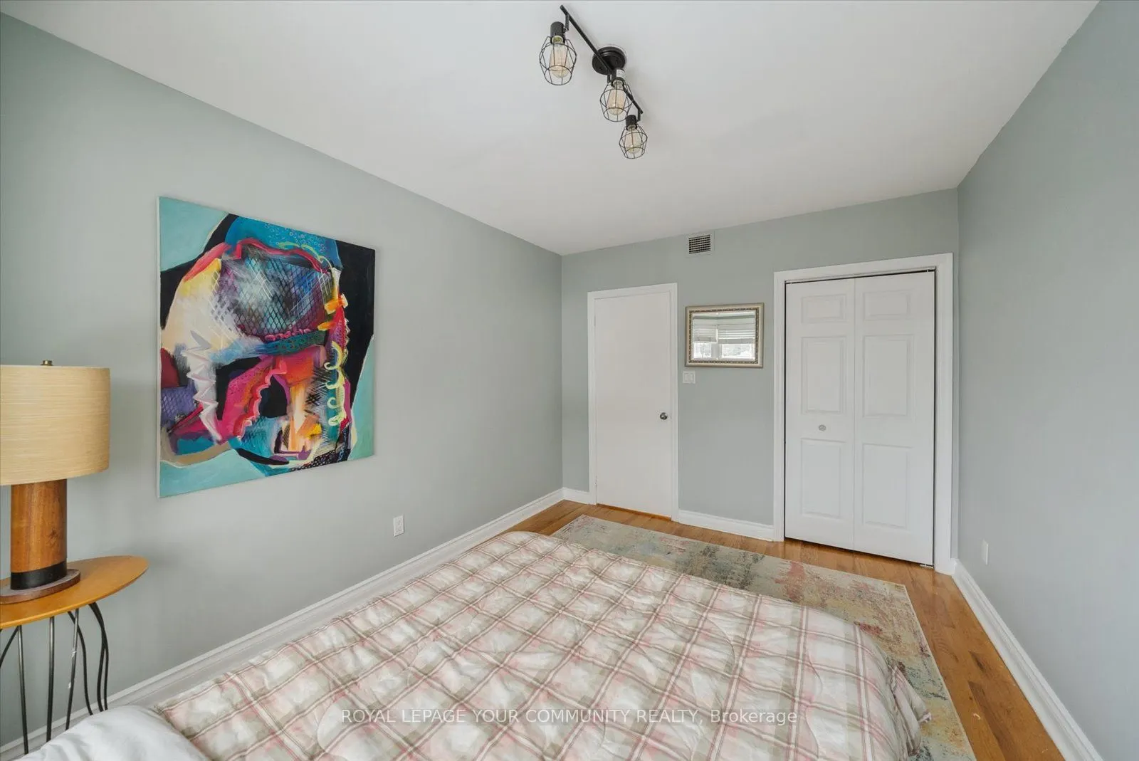 60 Kippendavie Ave, #201