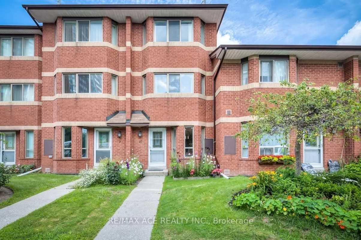 2472 Eglinton Avenue E, #TH10