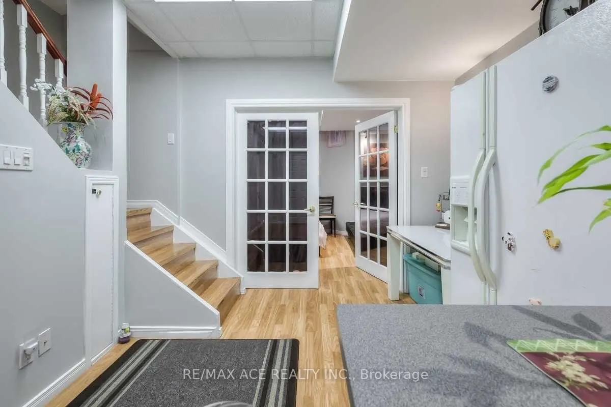 2472 Eglinton Avenue E, #TH10