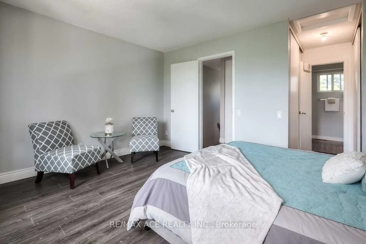 2472 Eglinton Avenue E, #TH10