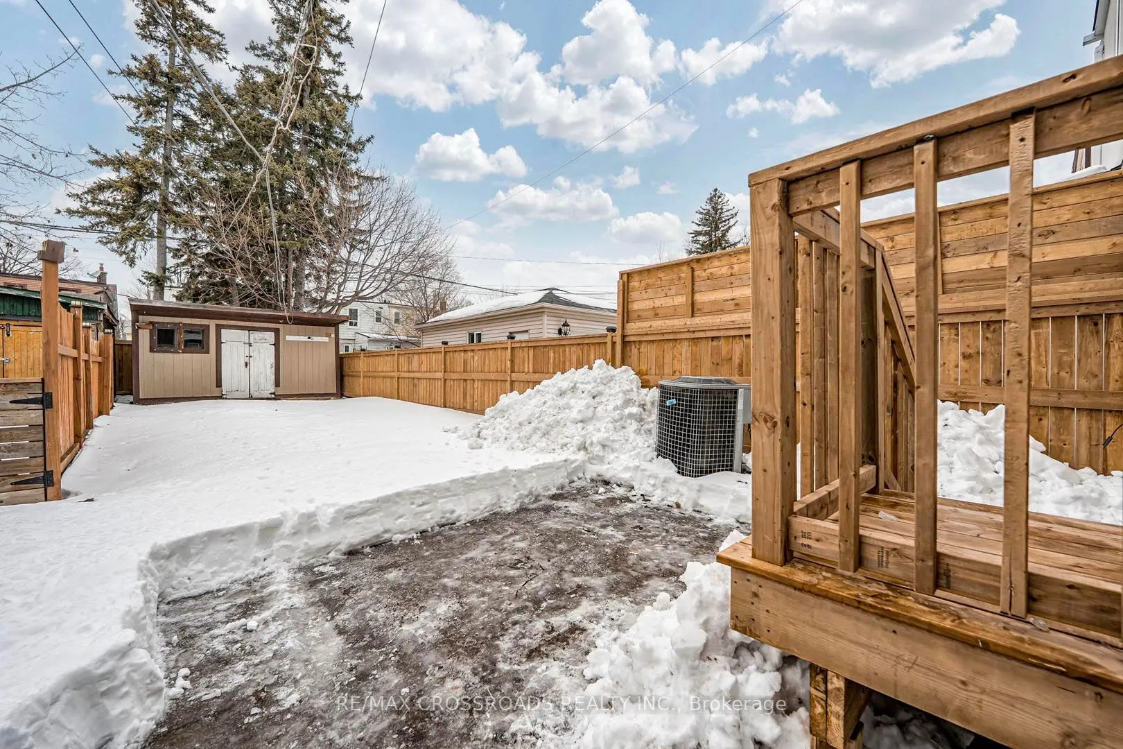548 Glebeholme Blvd