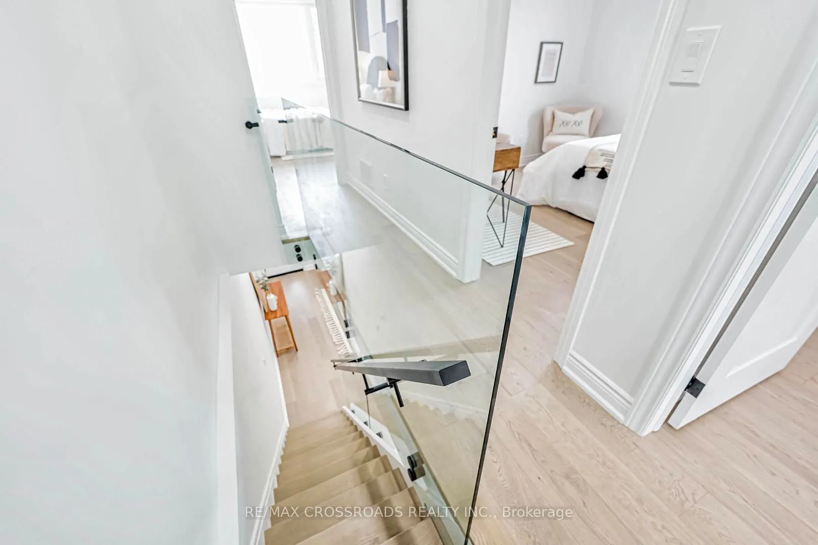 548 Glebeholme Blvd