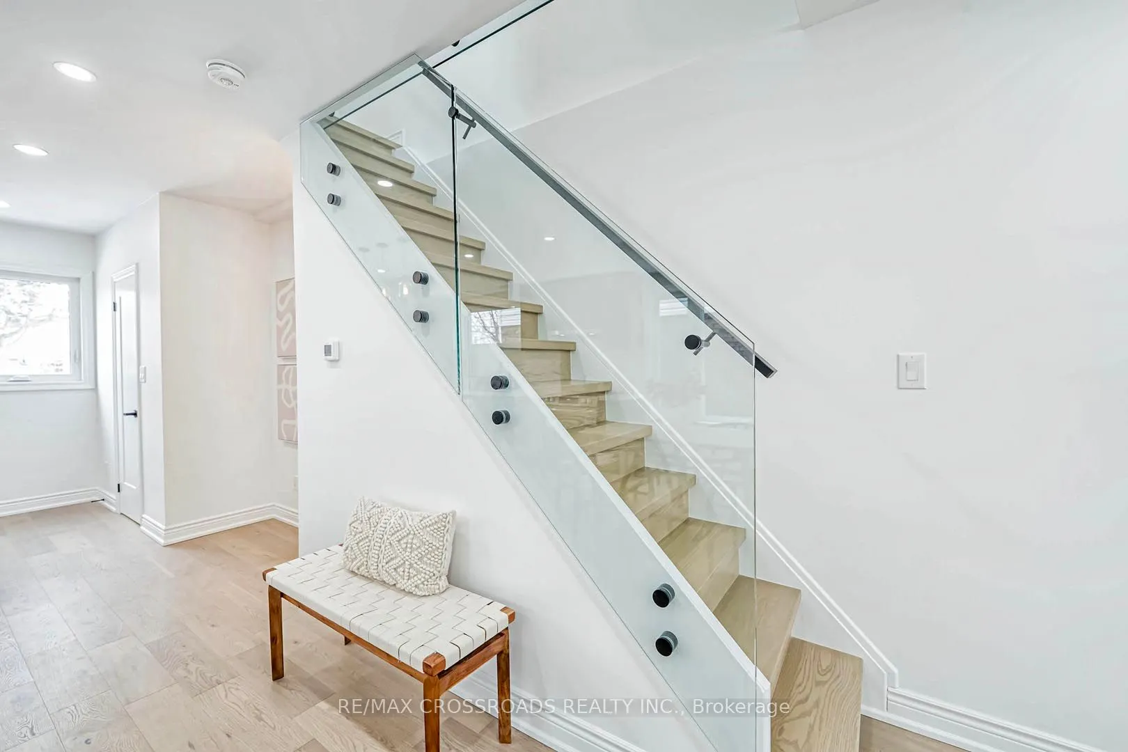 548 Glebeholme Blvd