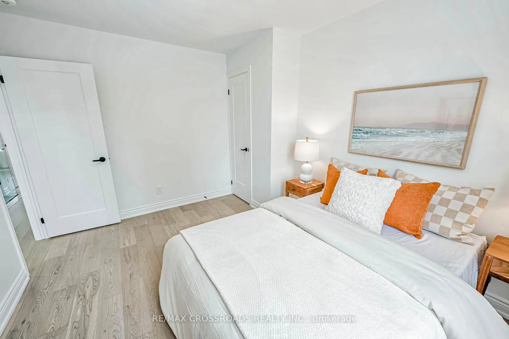 548 Glebeholme Blvd
