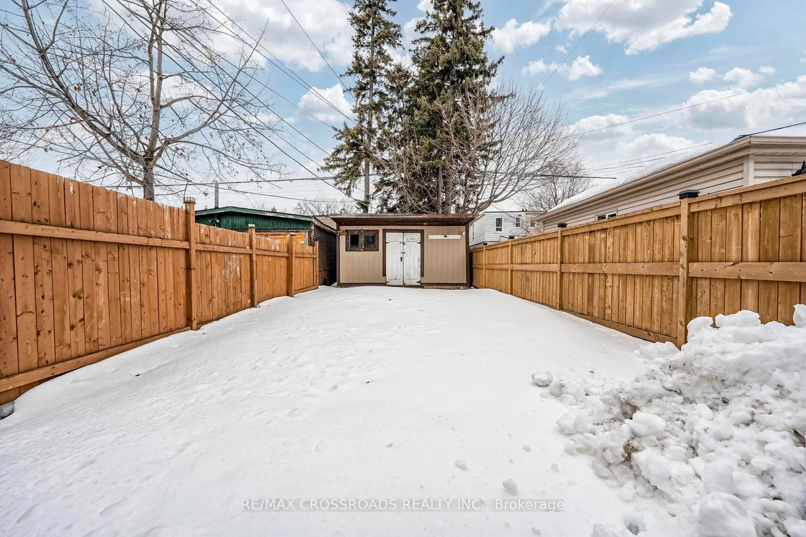 548 Glebeholme Blvd