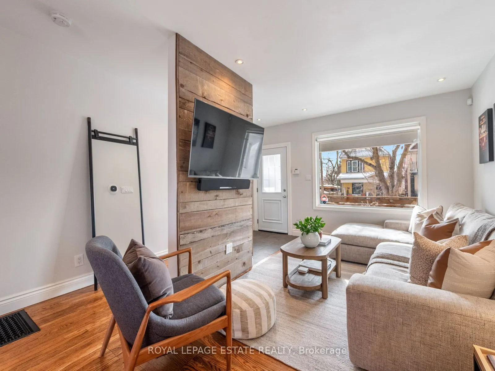 3 Seymour Ave