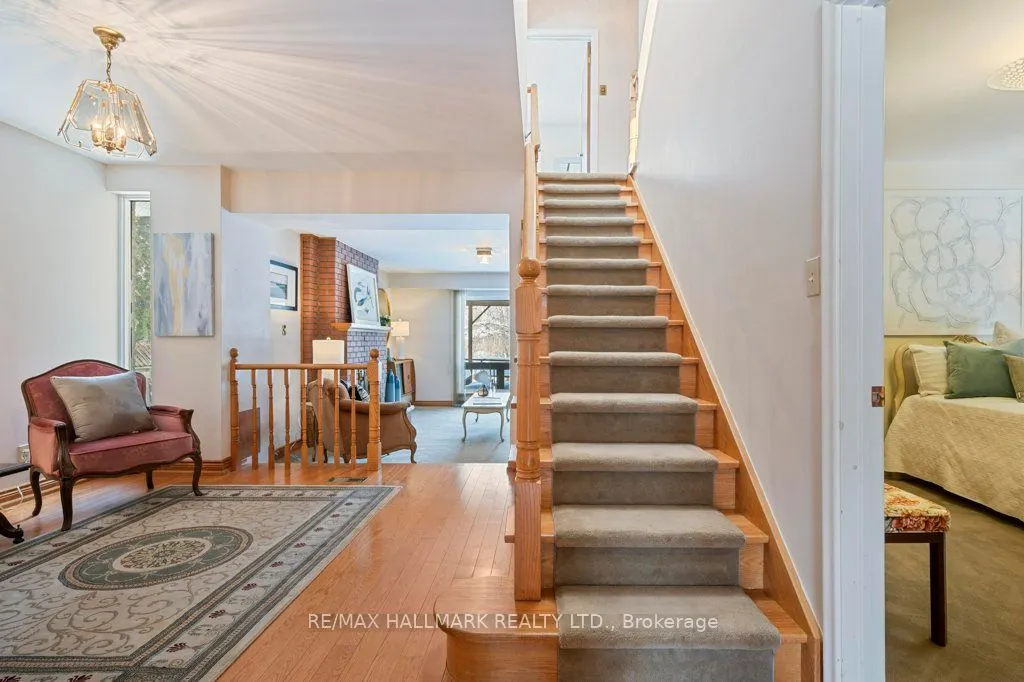 98 Citadel Dr
