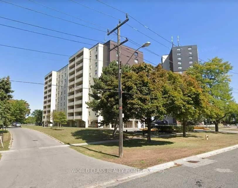 3420 Eglinton Avenue E, #807