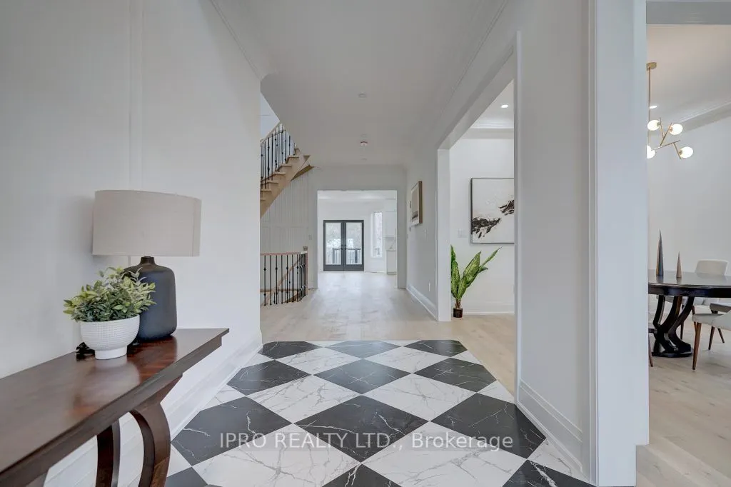 12 Euclid Avenue