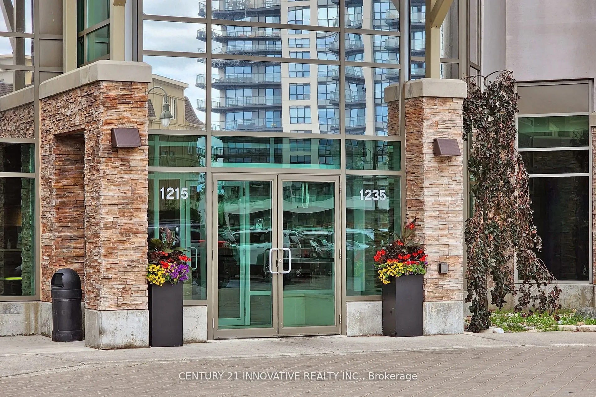 1235 Bayly Street, #1308