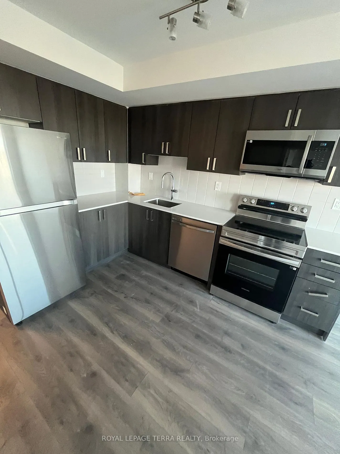 1435 Celebration Drive, #1909