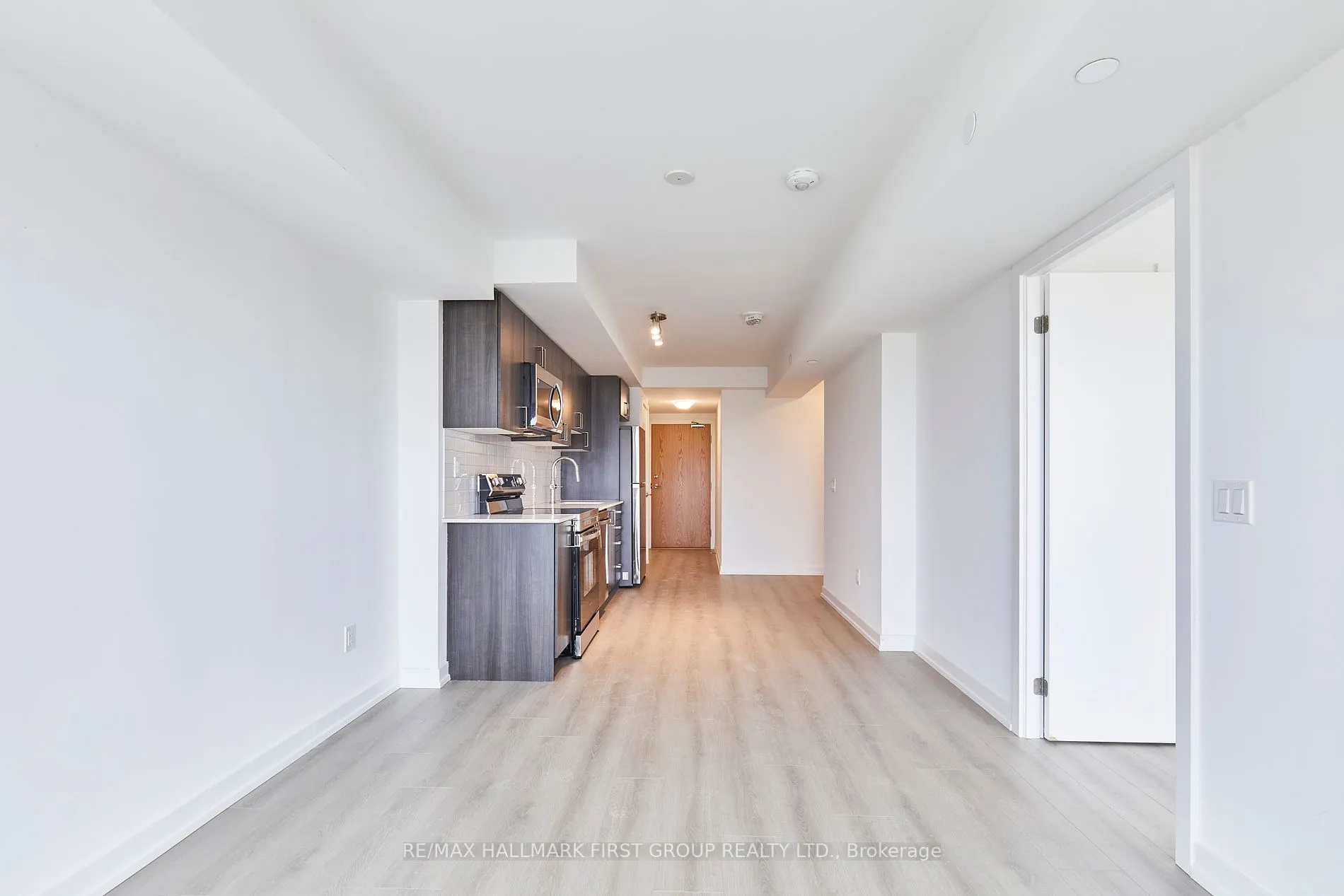 1435 Celebration Drive, #517
