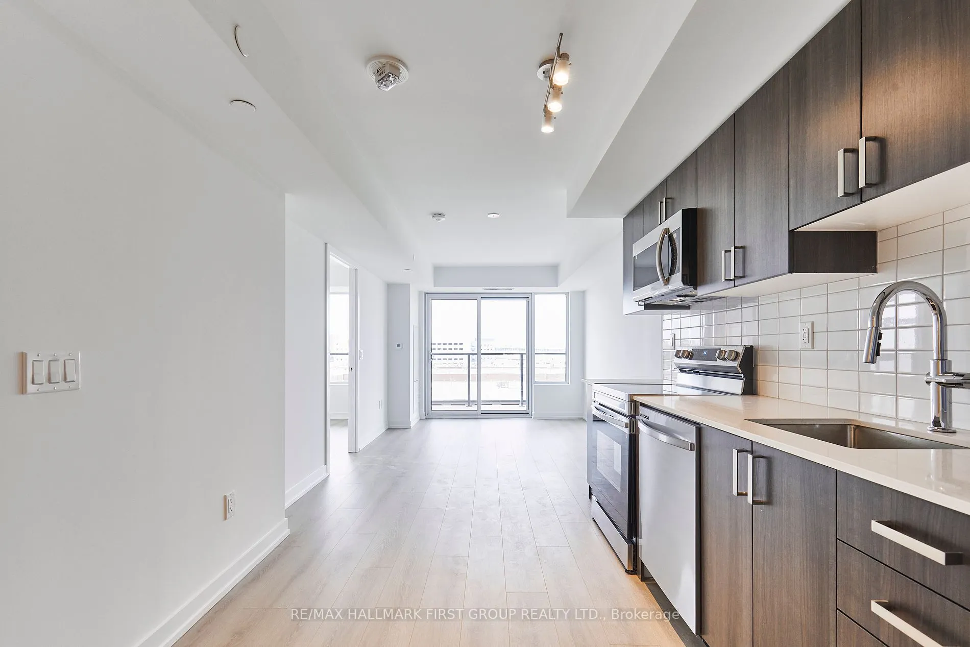 1435 Celebration Drive, #517