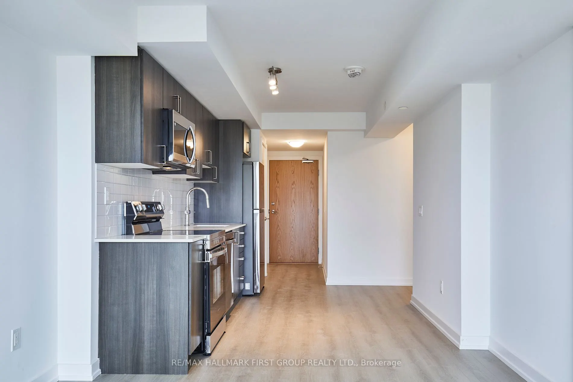1435 Celebration Drive, #517