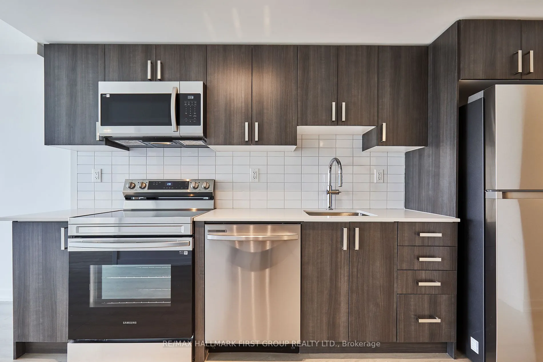 1435 Celebration Drive, #517