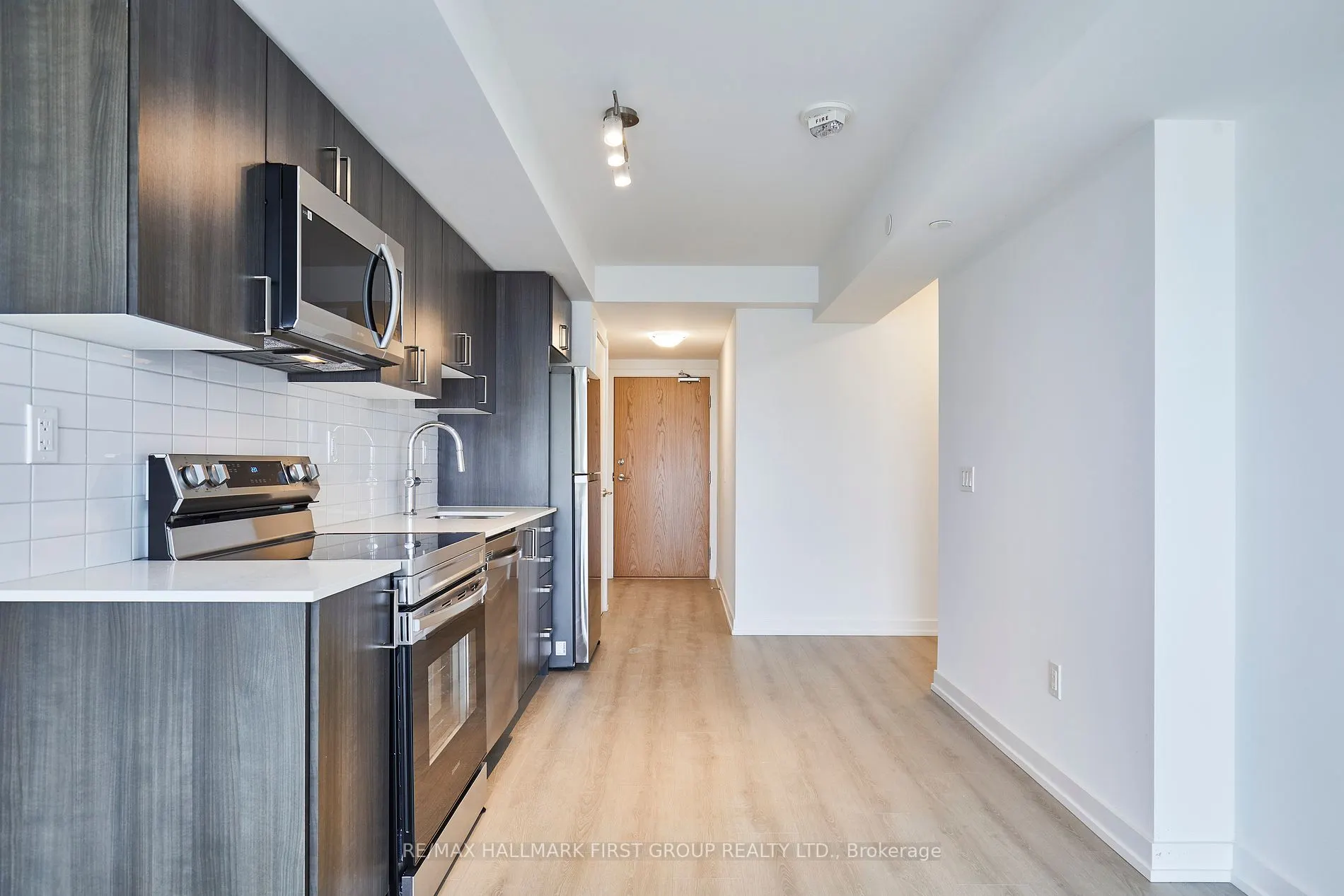 1435 Celebration Drive, #517