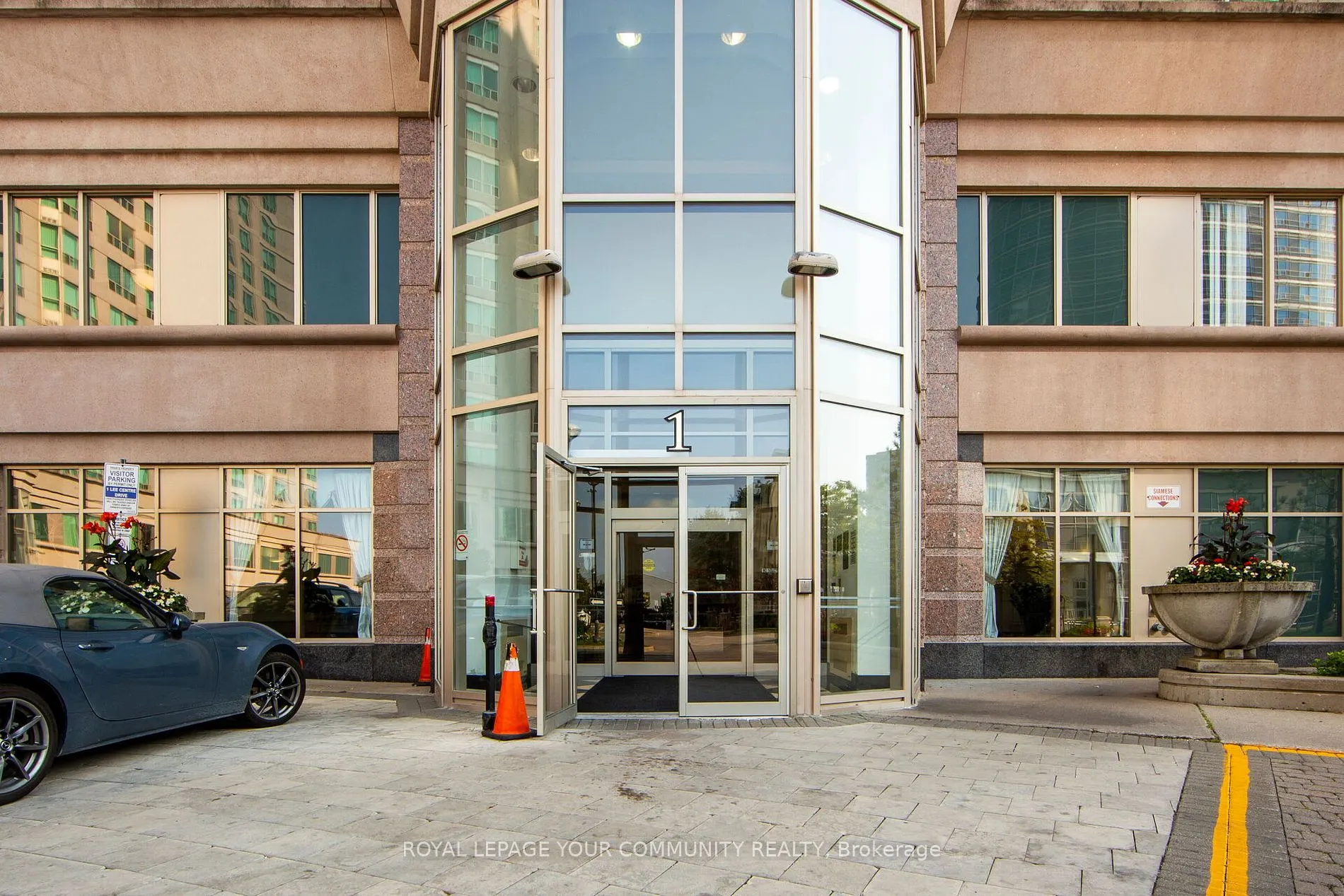 1 Lee Centre Drive, #PH108