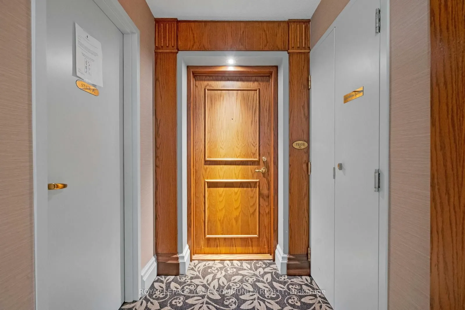 1 Lee Centre Drive, #PH108