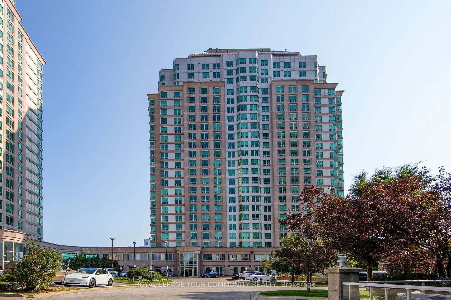 1 Lee Centre Drive, #PH108