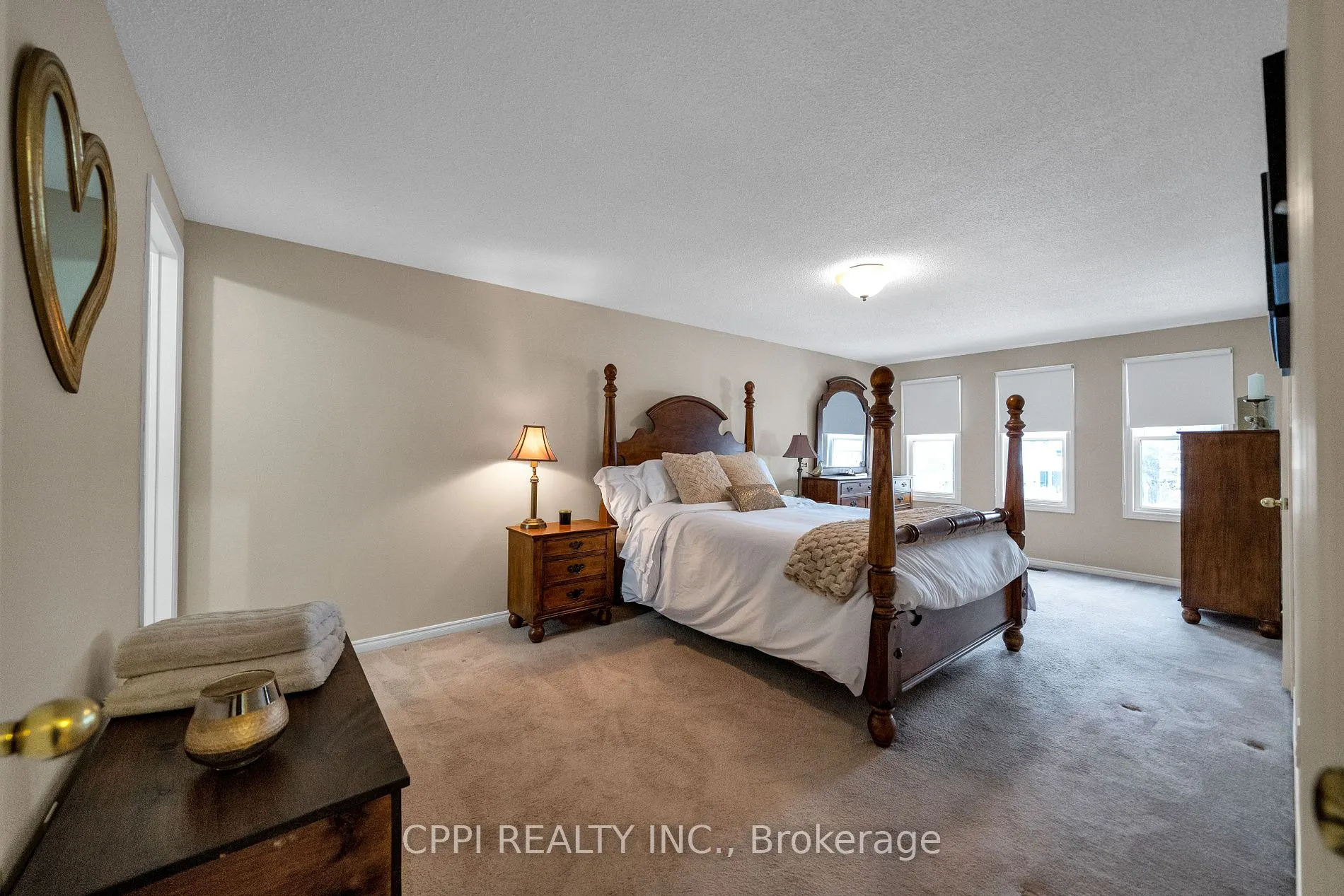 1566 Somergrove Crescent