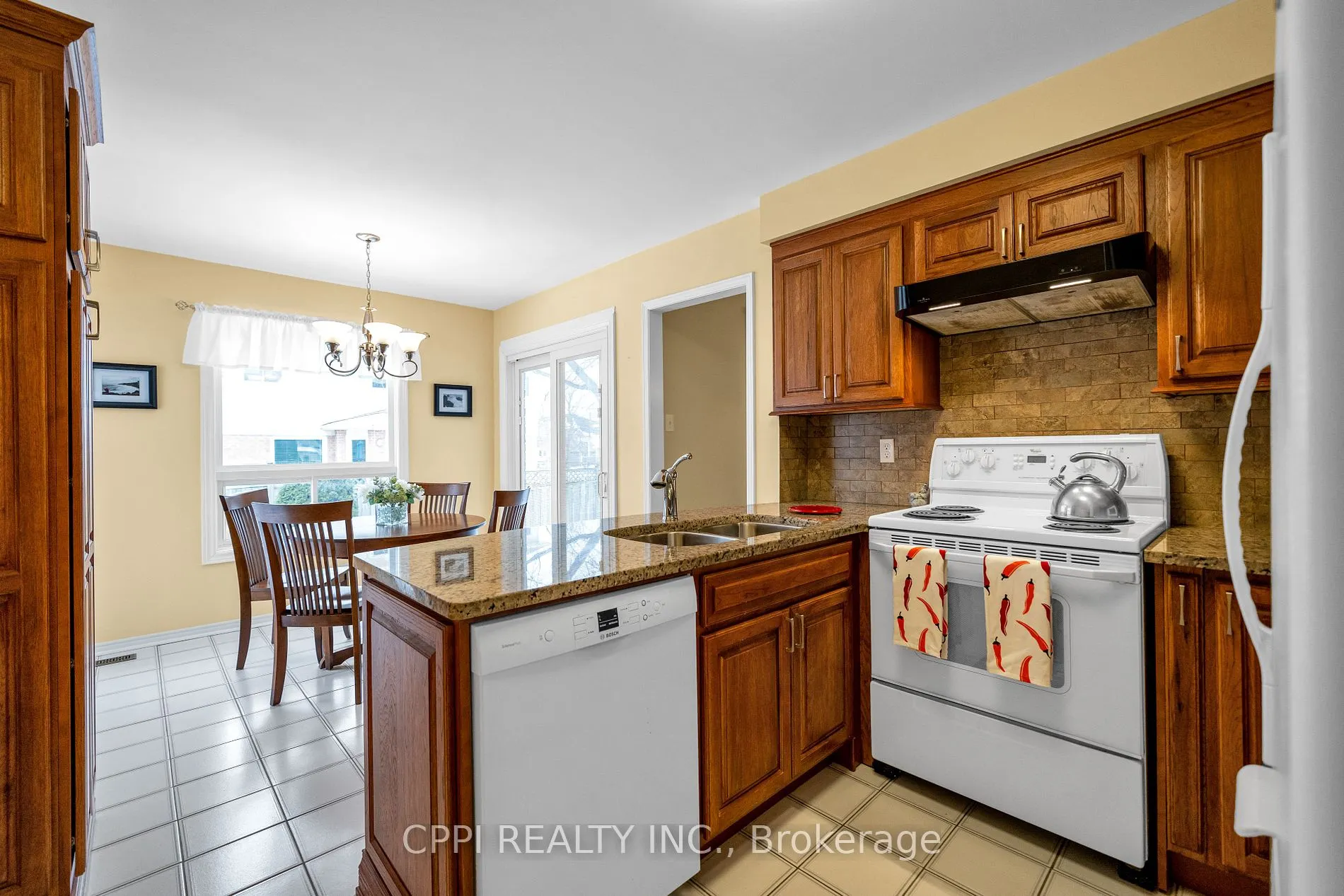 1566 Somergrove Crescent
