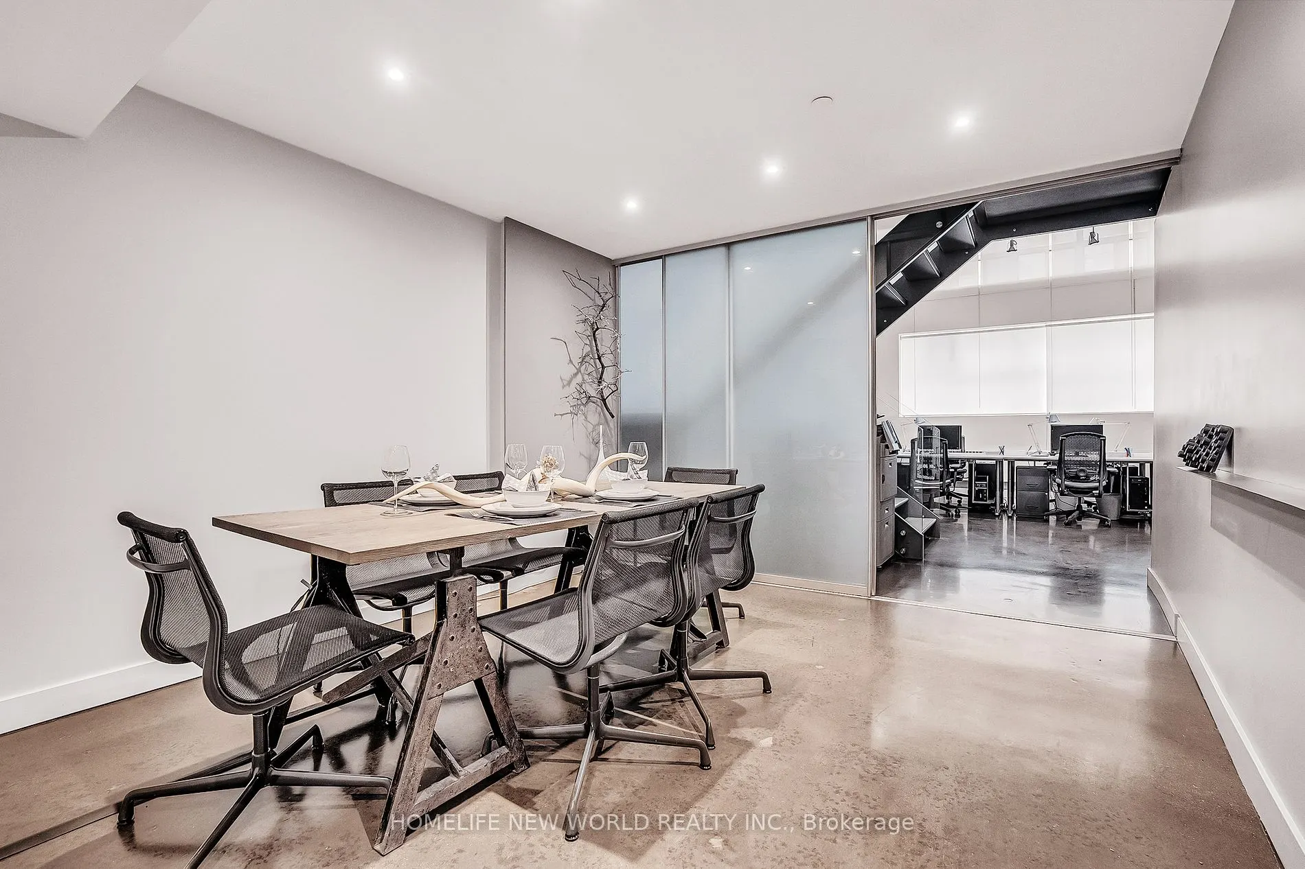 1173 Dundas Street E, #131