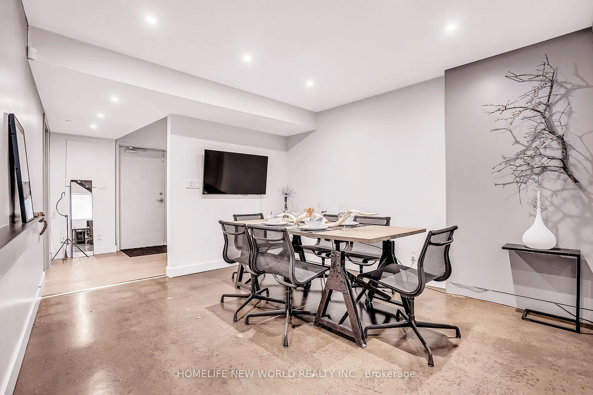 1173 Dundas Street E, #131