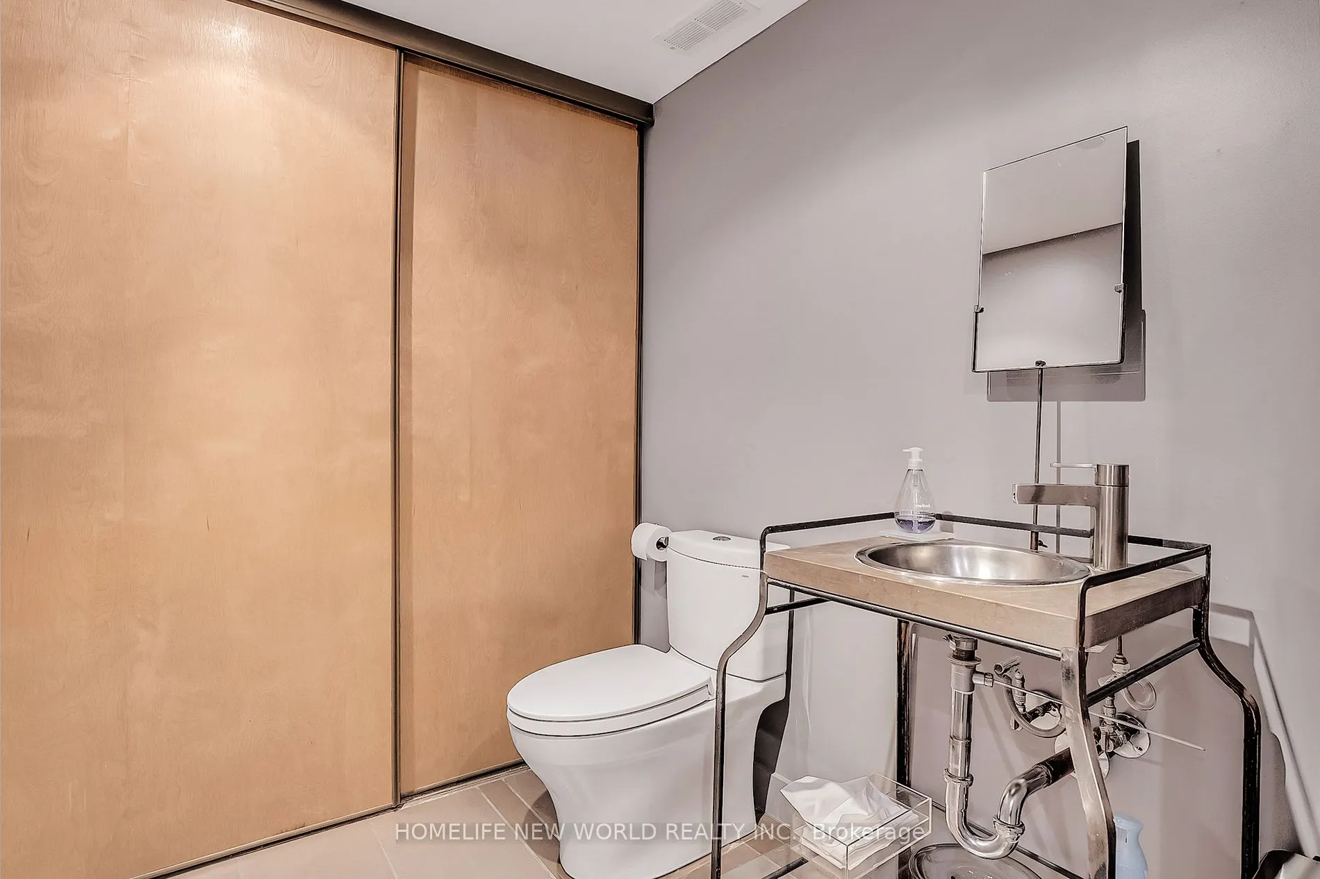 1173 Dundas Street E, #131
