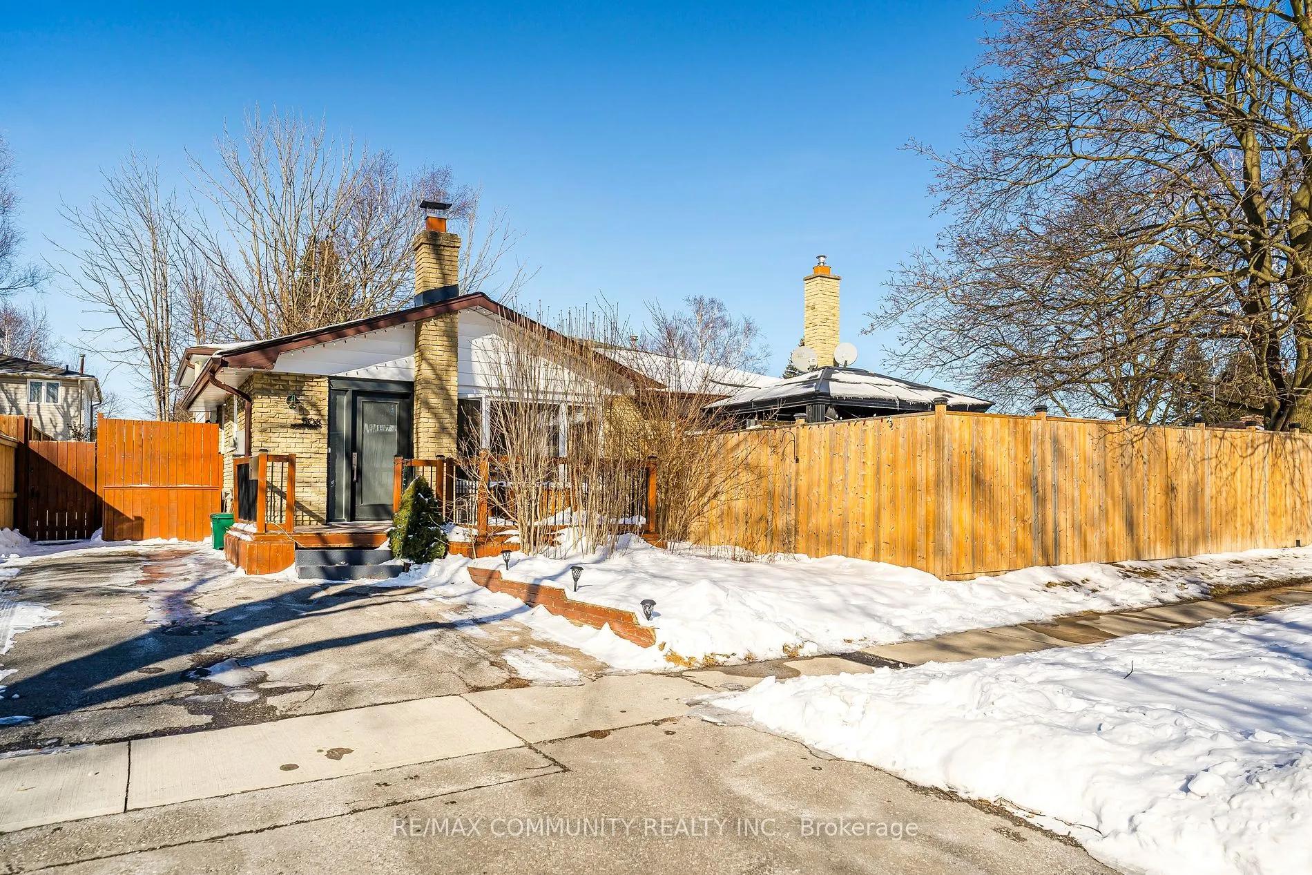 506 Lanark Drive
