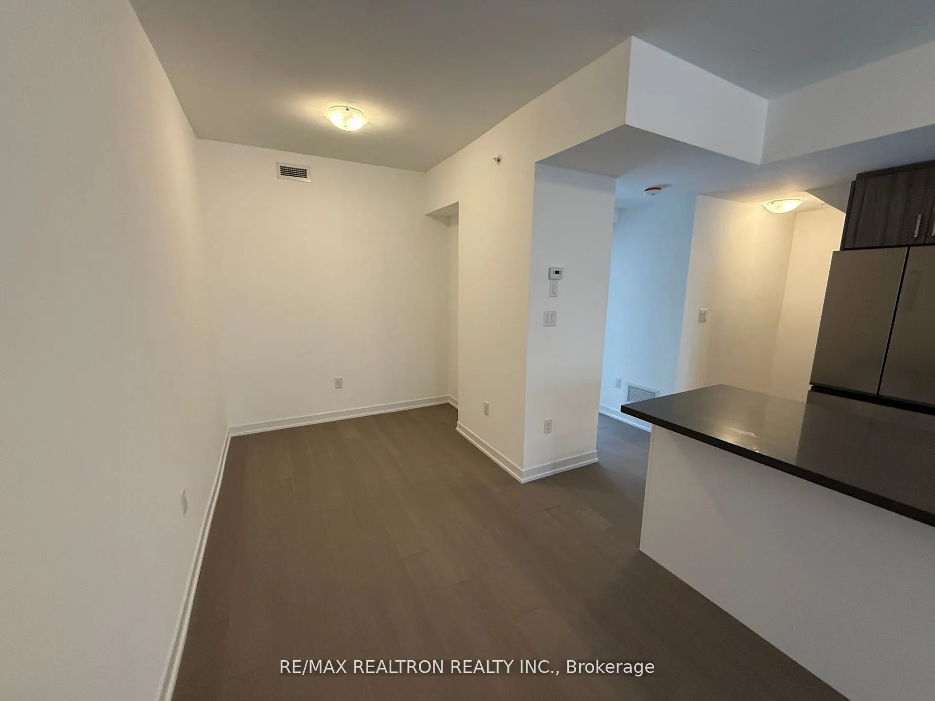 184 Angus Drive N, #5