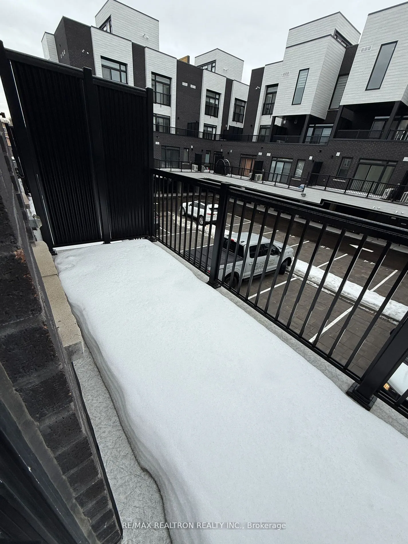 184 Angus Drive N, #5