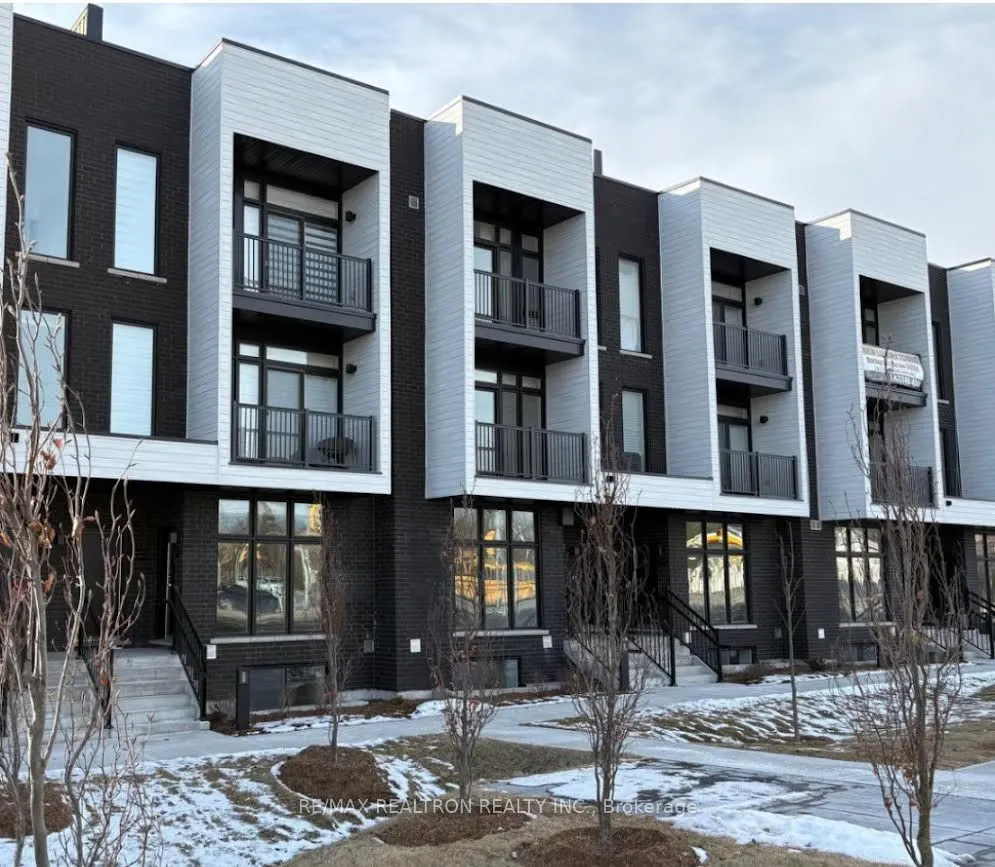 184 Angus Drive N, #5
