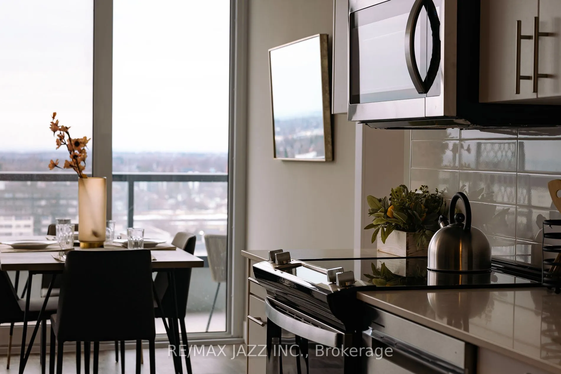 80 Bond Street E, #1501
