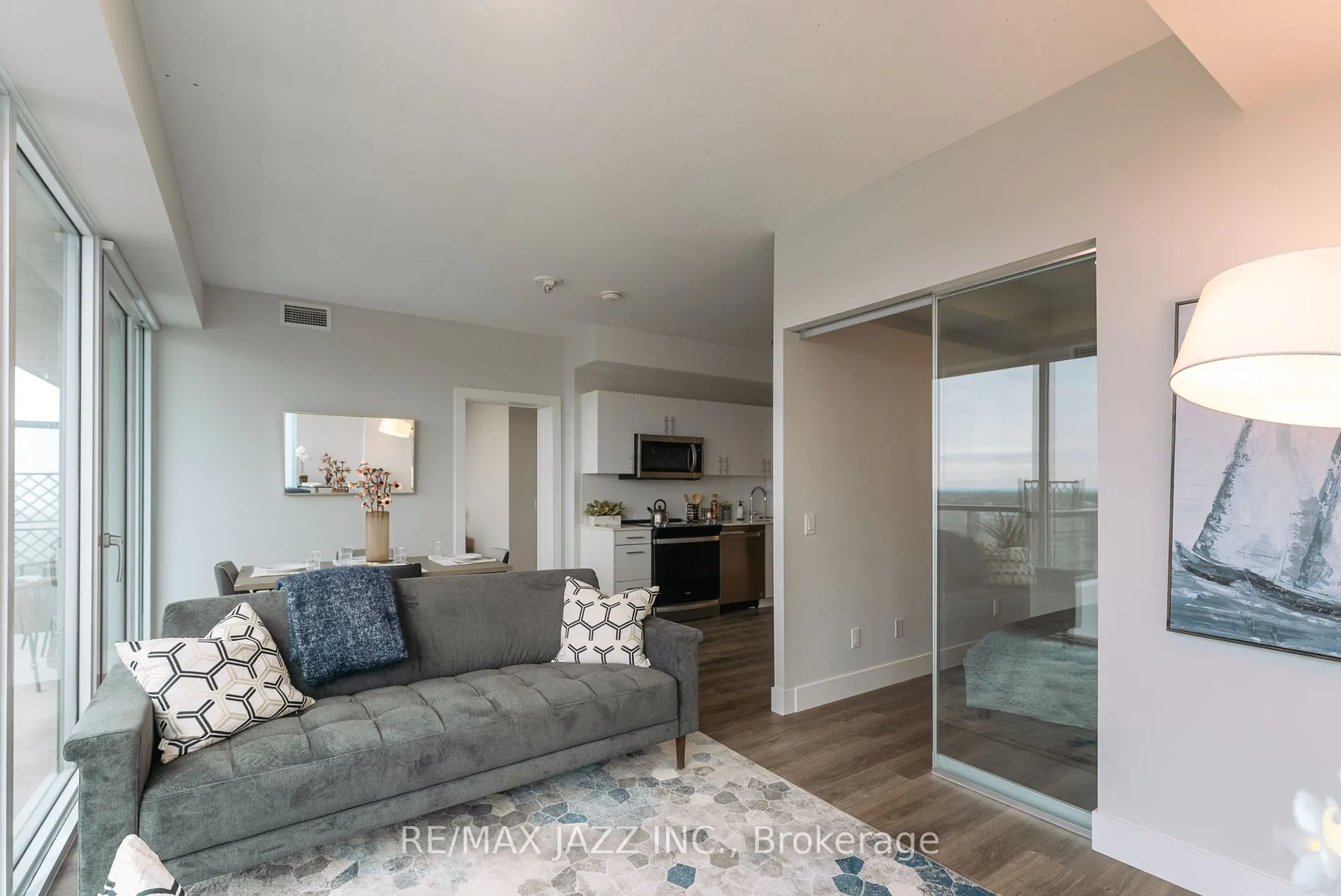 80 Bond Street E, #1501