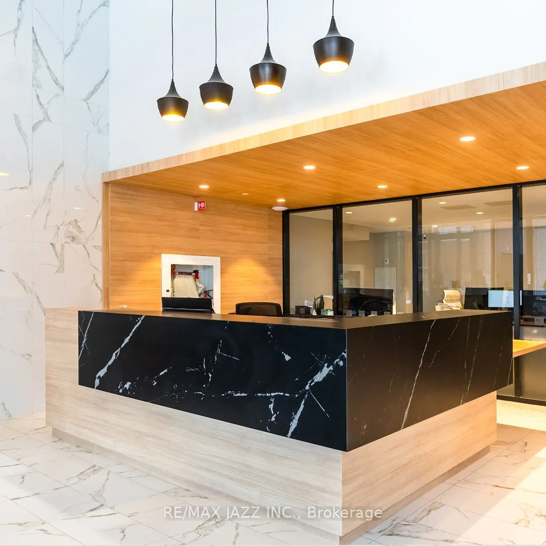 80 Bond Street E, #1501