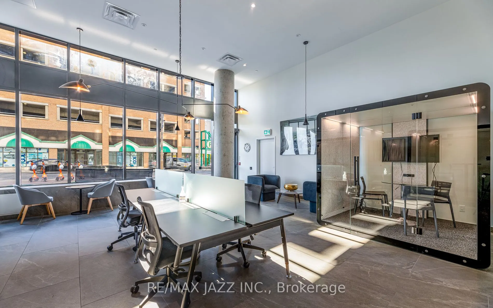 80 Bond Street E, #1501