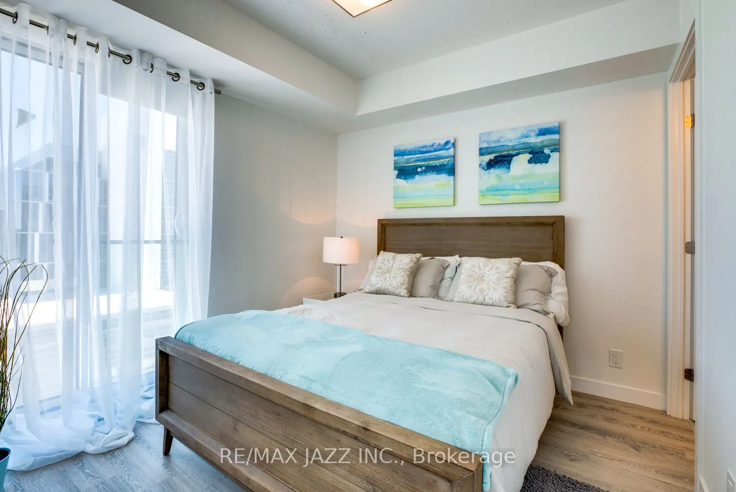 100 Bond Street E, #1206