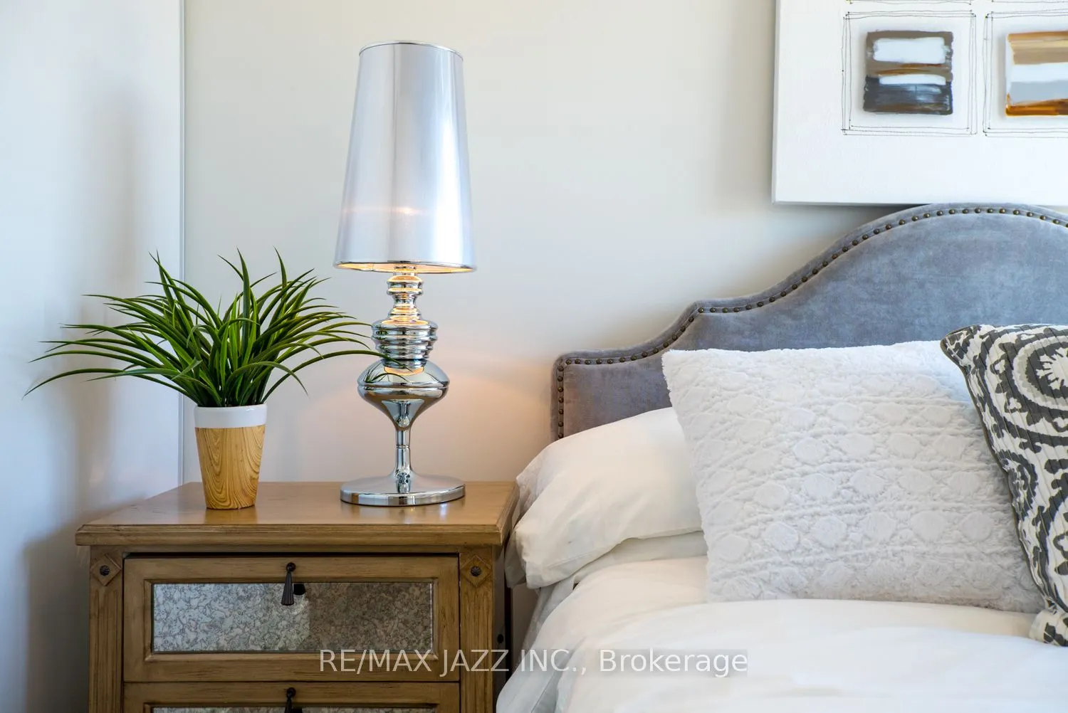 100 Bond Street E, #1206