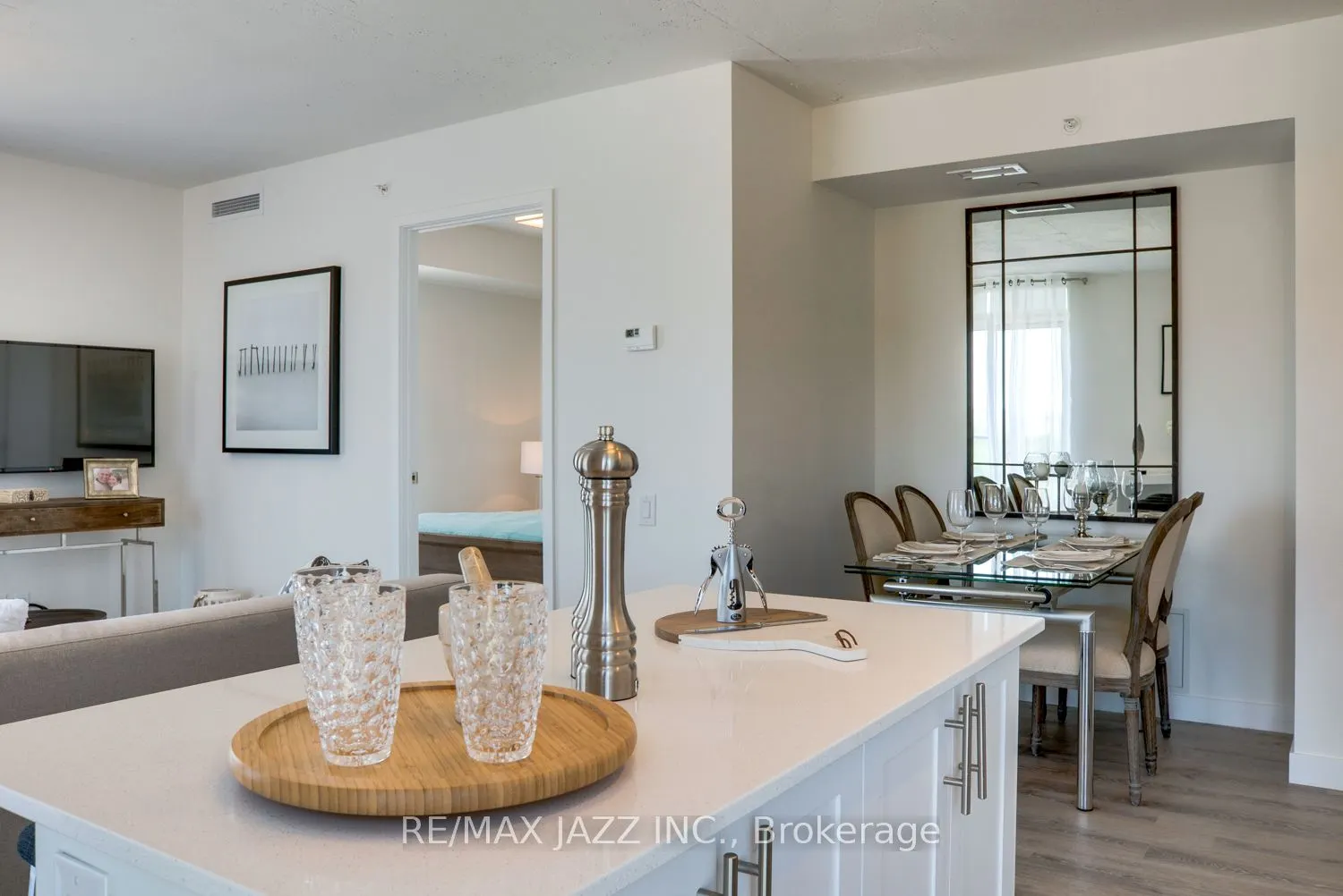 100 Bond Street E, #1206