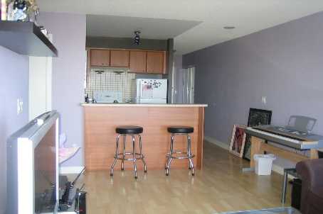 36 Lee Centre Dr, #2515