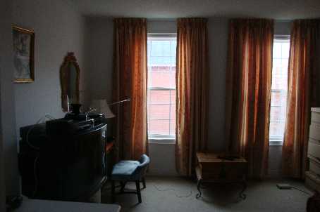 2 Fairhead Mews