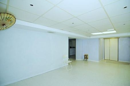 65 Highcourt Cres