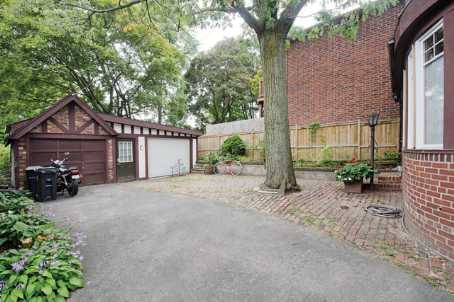 84 Blantyre Ave