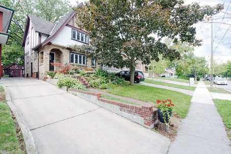 84 Blantyre Ave