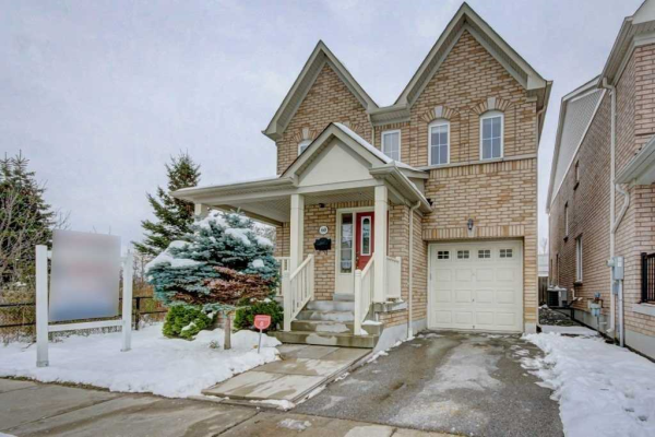 60 Carpendale Cres, Ajax